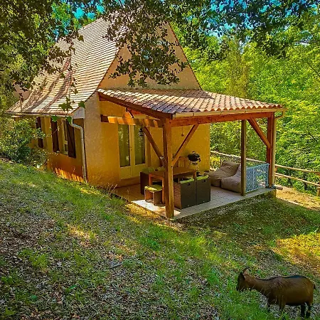 Holiday home O Clos D'allas Saint-Andre-d'Allas